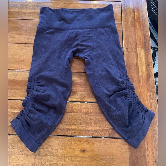 Lululemon in the flow crops II women’s size 4 - Picture 4 of 7